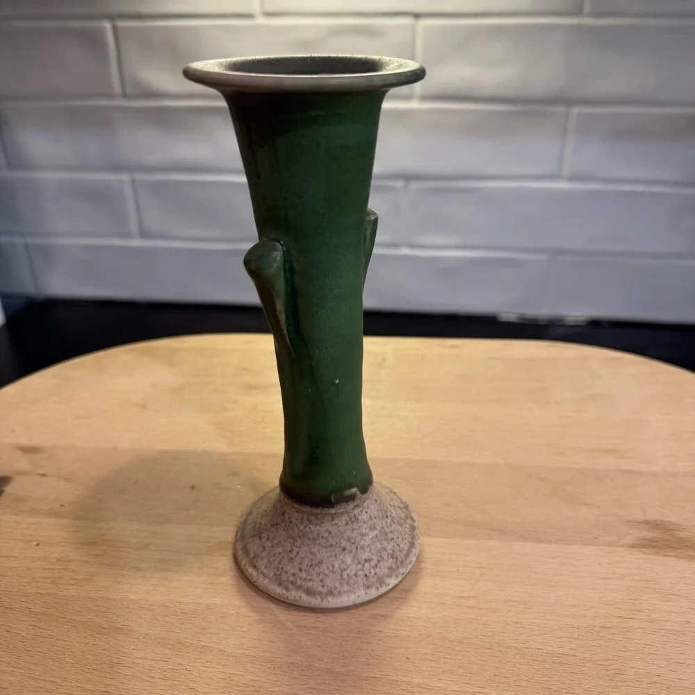 Celadon Glaze Green Bud Vase Larry Watson Studios Pottery Alexandria KY‎ Signed